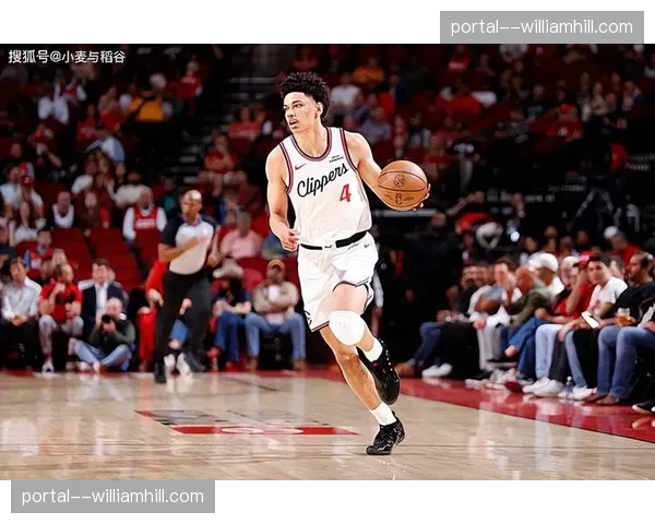 雄鹿库兹马眼腱出战成疑影响空间，快船锋线对位优势可能扩大